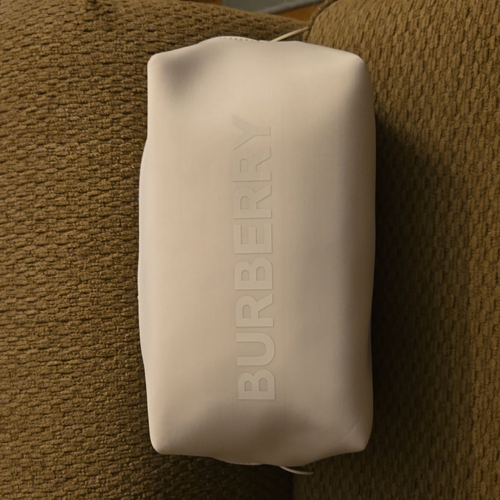 NWOT Burberry Toiletry Pouch